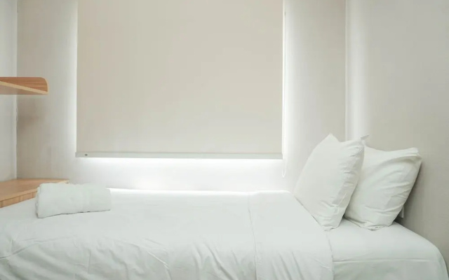 Contemporary Style & Family 2BR Apartment Belmont Residence Puri