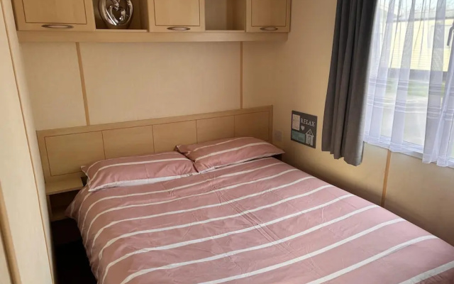 Lovely 2 Bedroom Static Caravan Brean, Somerset