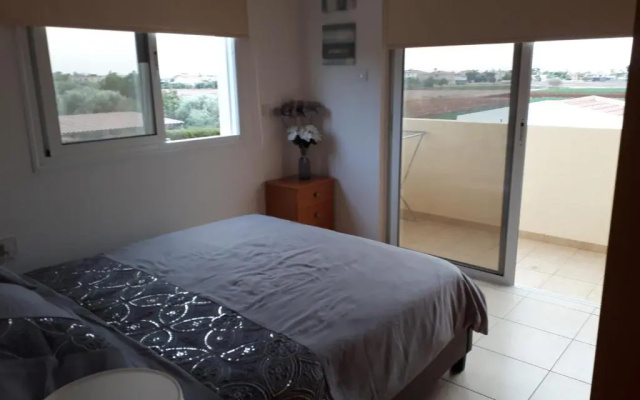 Stunning Spacious 2-bed Apartment in Liopetri