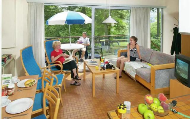 Cozy, Carefully Furnished Bungalow Near the Maas