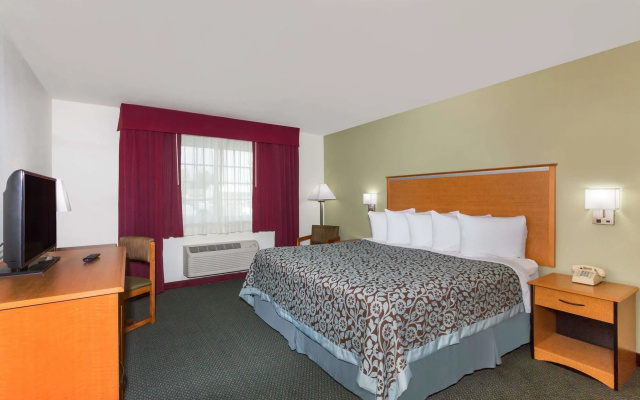 Starlite Yellowstone, Tapestry Collection by Hilton