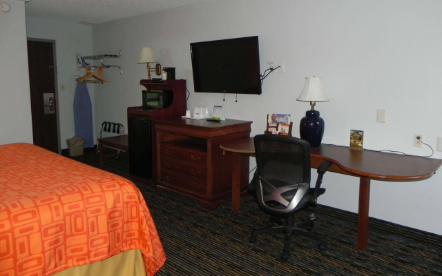 Howard Johnson by Wyndham Lexington