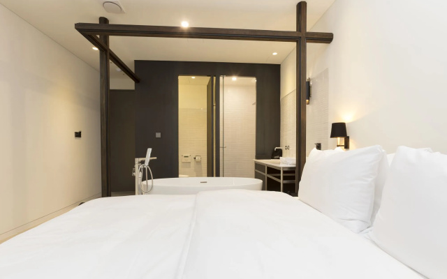 Le Mong Hotel