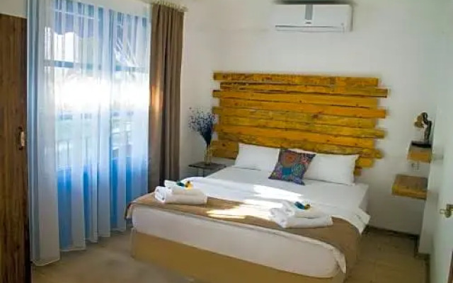 Lavinia Otel