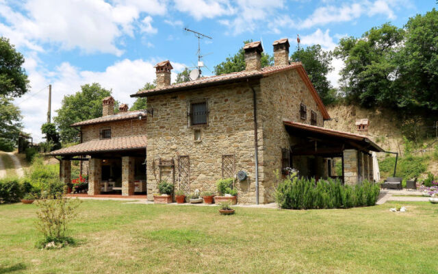 Отель Podere Il Castello Ареццо вид на фасад
