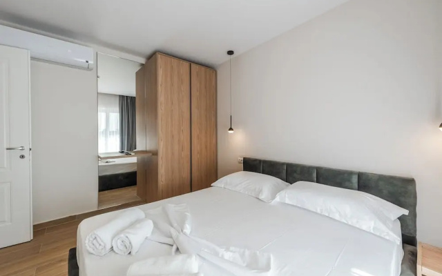 Sea La Vie Apartment