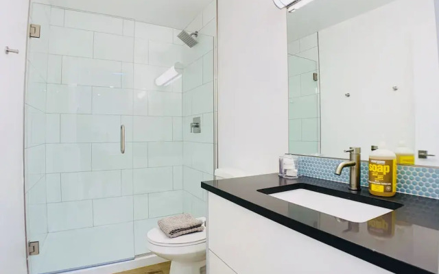 Primo Old Town Location with Heated Pool