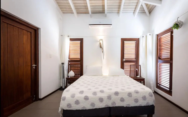 Villa Milonga - Beautiful Villa With Pool Near the Beach