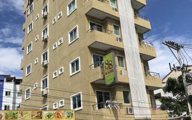 Отель 88 Hotel Phuket Таиланд, Карон-Бич - 1 отзыв об отеле, цены и фото номеров - забронировать отель 88 Hotel Phuket онлайн вид на фасад