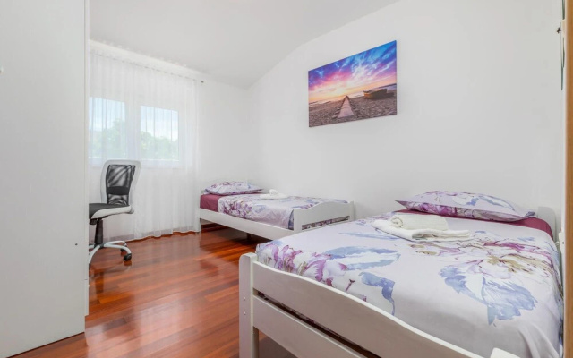 Beautiful Home in Vodnjan With Wifi and 2 Bedrooms