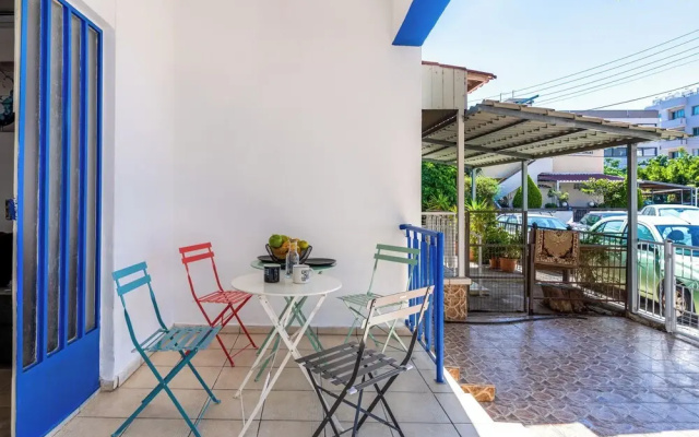 Nala - 2 Bedroom Apt & Patio in Larnaca