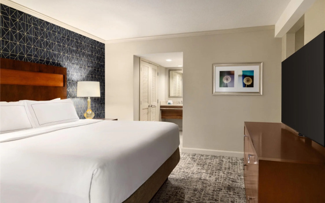Doubletree by Hilton Pittsburgh — Green Tree