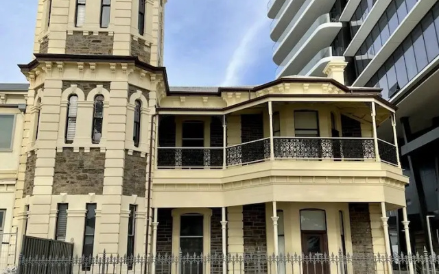 Seafield Tower Glenelg Apartment no 3