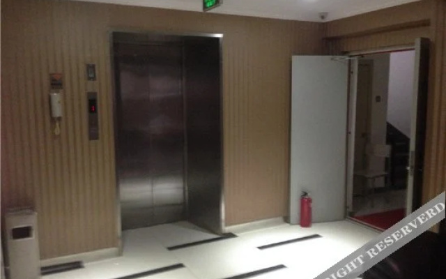 Yunjian Literary and Artistic Boutique Hotel (Shenyang Sanhao Street Branch)