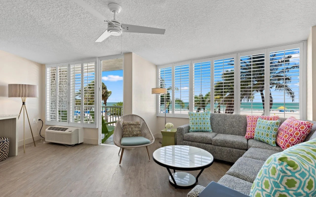 Bellwether Beach Resort