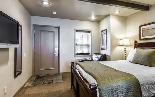 Rodeway Inn & Suites Downtowner-Rte 66