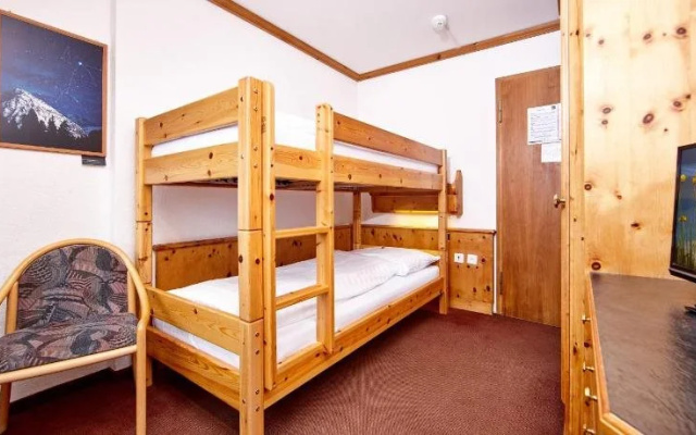 Basic Hotel Arosa