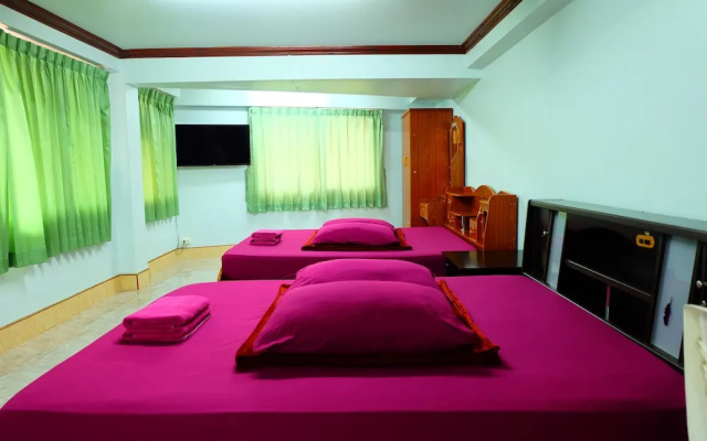 Chotiphan Apartment