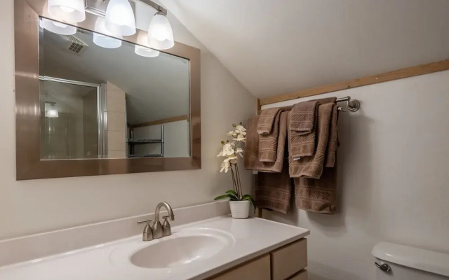 Snowcreek 1554 3 Bedroom Condo