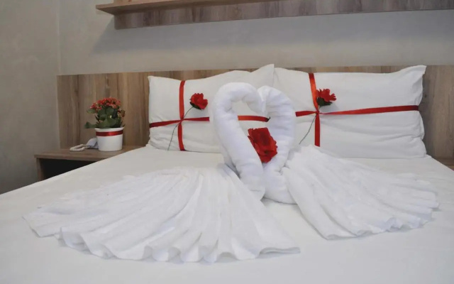 RED Hotel