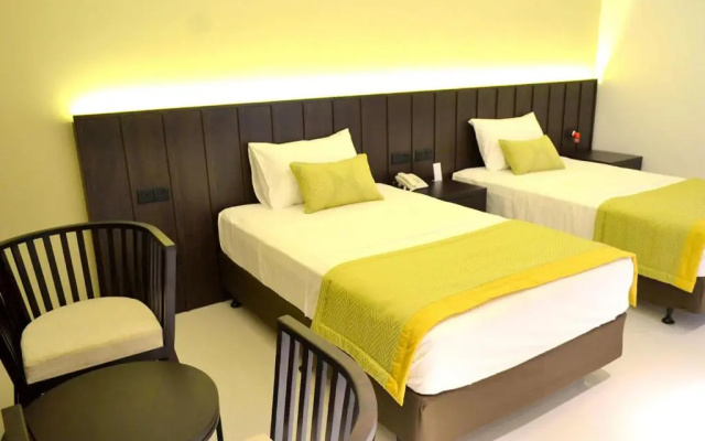 KYNROCK Airport Hotel