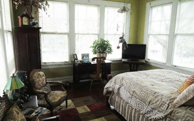 Inn Upon Moon River Plantation