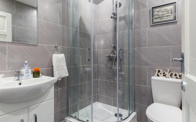 Luxury 2-bed 2-bath Apartment Near Marble Arch
