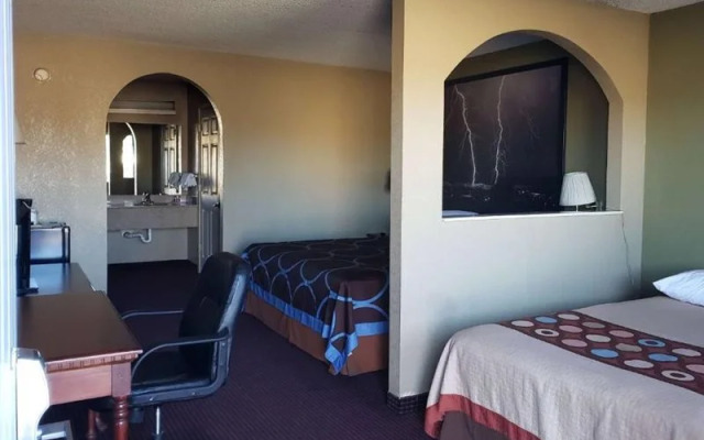 Super 8 Arkadelphia Caddo Valley Area