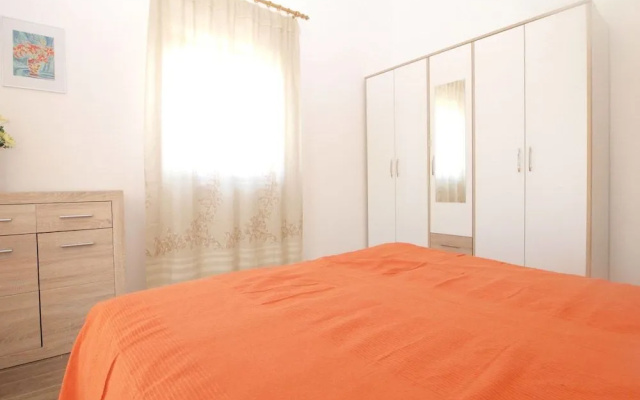 Apartment 1611