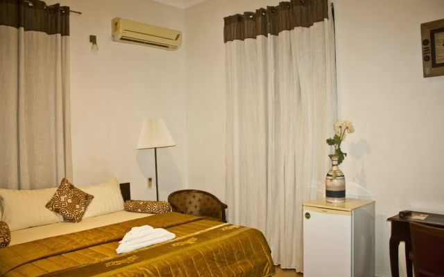 Palisades Guest House