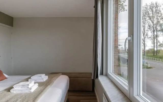 Holiday Home Along the Canal With Great Views