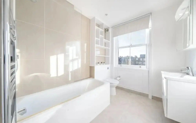 Hyde Park 3BR Retreat by Marble Arch
