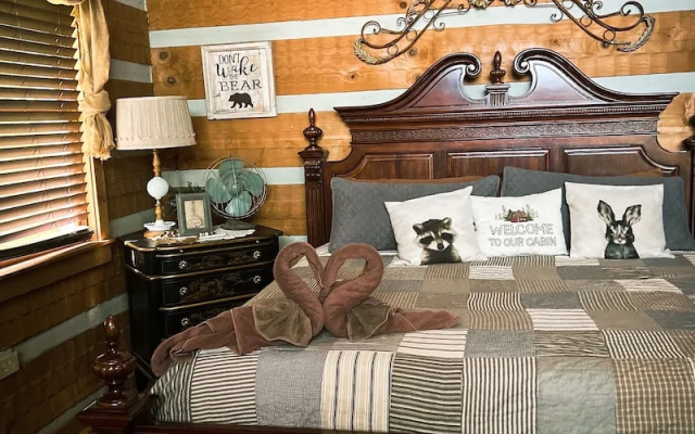 Blessed Nest 1 Bedroom Cabin by RedAwning