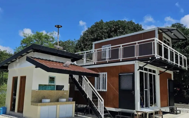 Tres Marias Farmhouse with Pool
