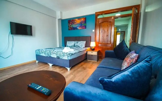 Yaghane Apartments