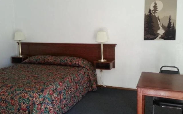 Pine Cone Motel