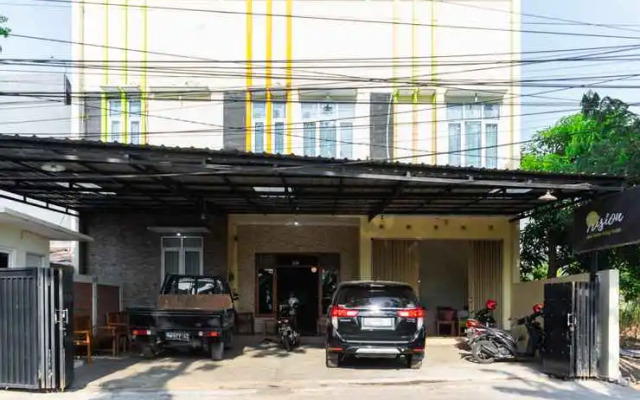 Trision Kostel Near Undip - Universitas Diponegoro