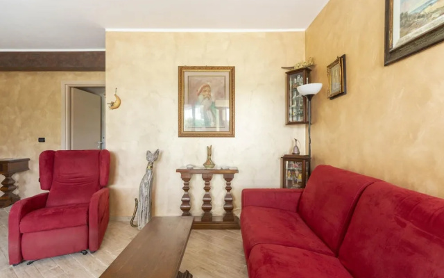 Traditional Holiday Home in Fontane Bianche With Pool