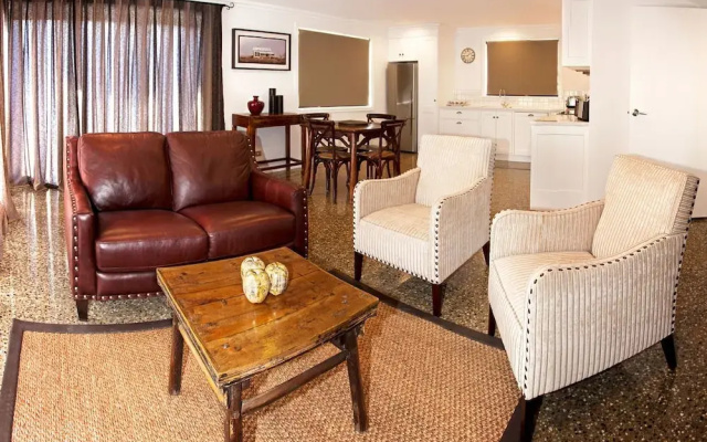 Pembroke Accommodation