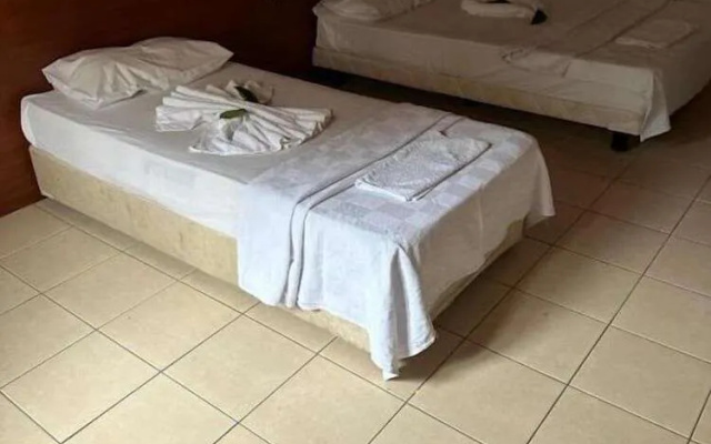 London House Hotel