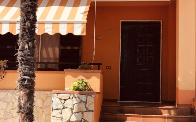 Отель B&B Armonia Кастрочьело вид на фасад