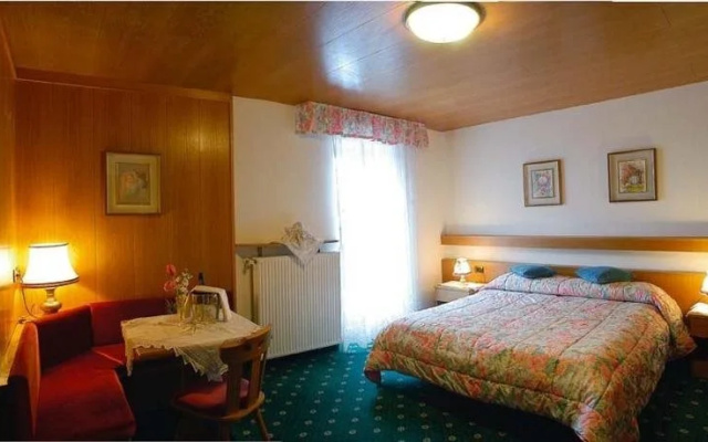 Hotel Roy