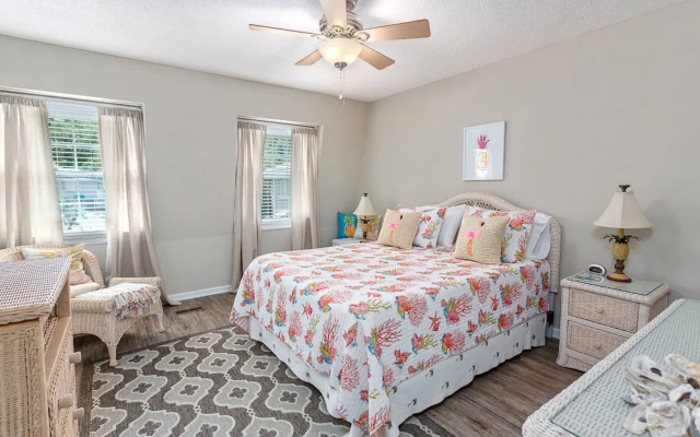 425 Magnolia Unit I by Hodnett Cooper
