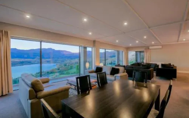 Lake Hayes Luxury Residence