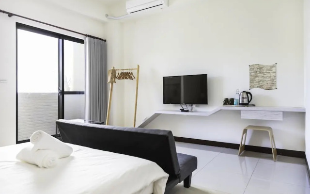 K&B Happy Hostel