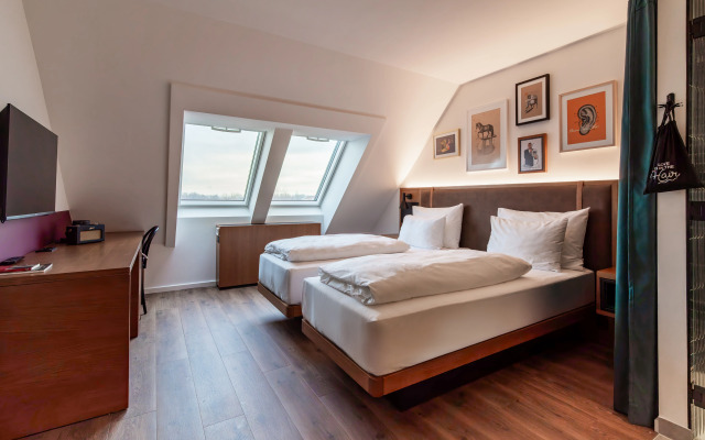 Hotel Schani UNO City