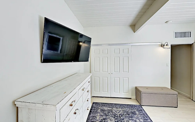 1088 Palm Springs - 3 Br Home