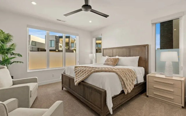 Simply Paradise 5 Bedroom Townhouse