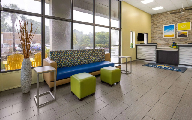 Days Inn by Wyndham Ladson Summerville Charleston