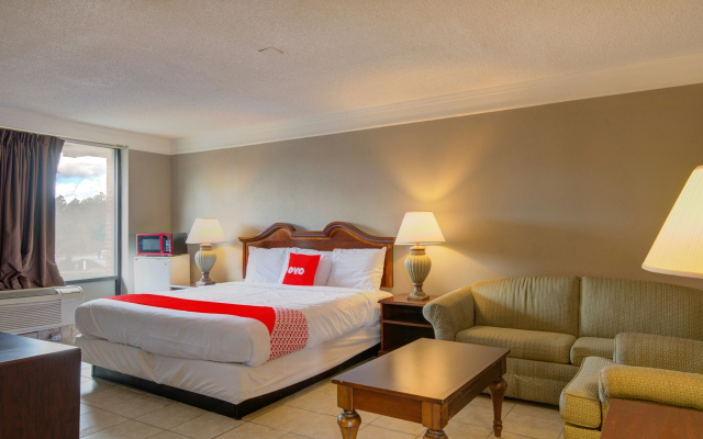OYO Hotel Douglas GA US-441